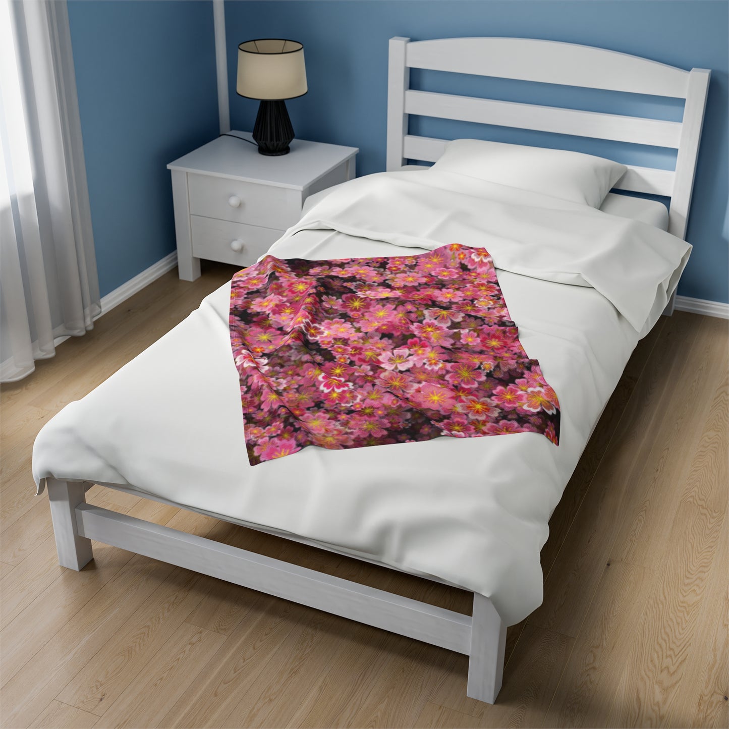 Blossoms Velveteen Plush Blanket