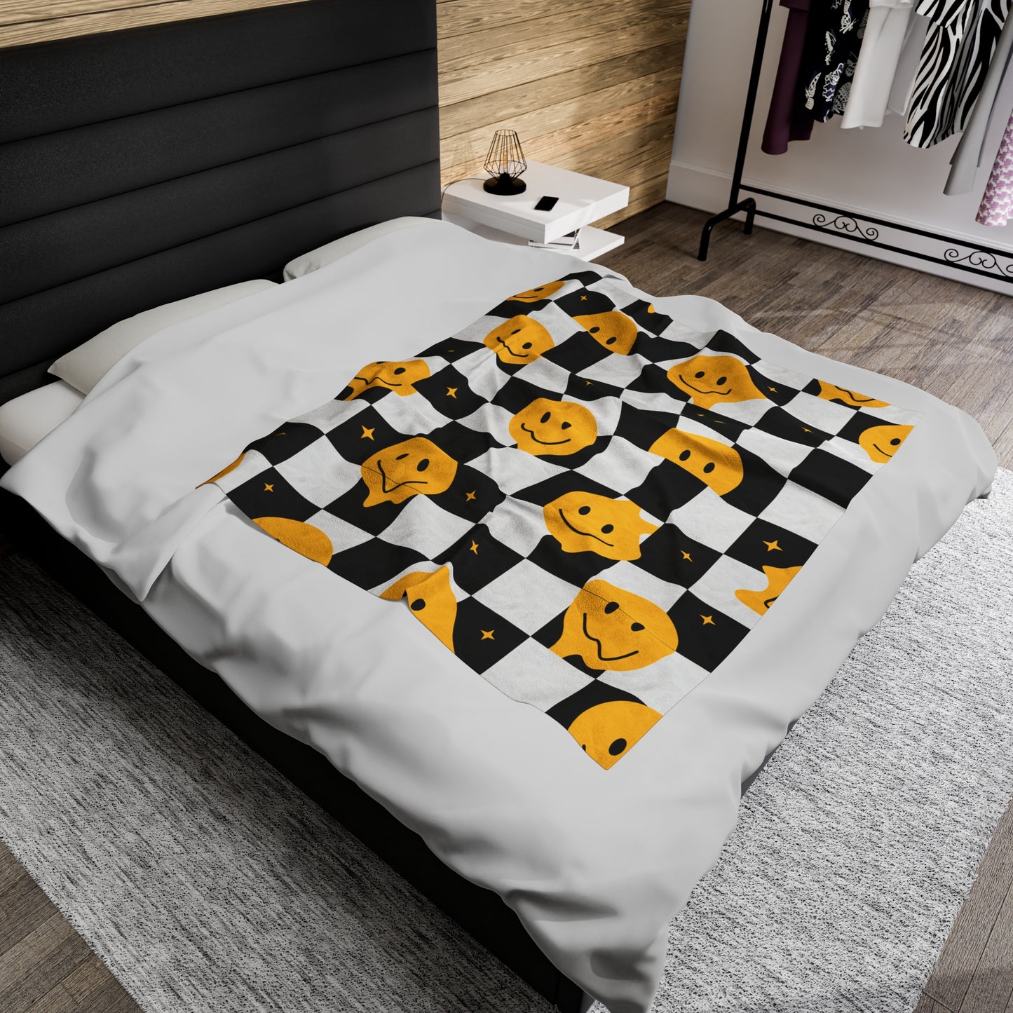 Smile Check Velveteen Plush Blanket