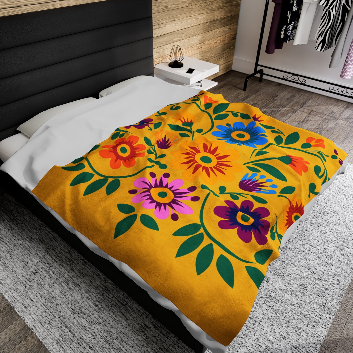 Fiesta Scroll Velveteen Plush Blanket