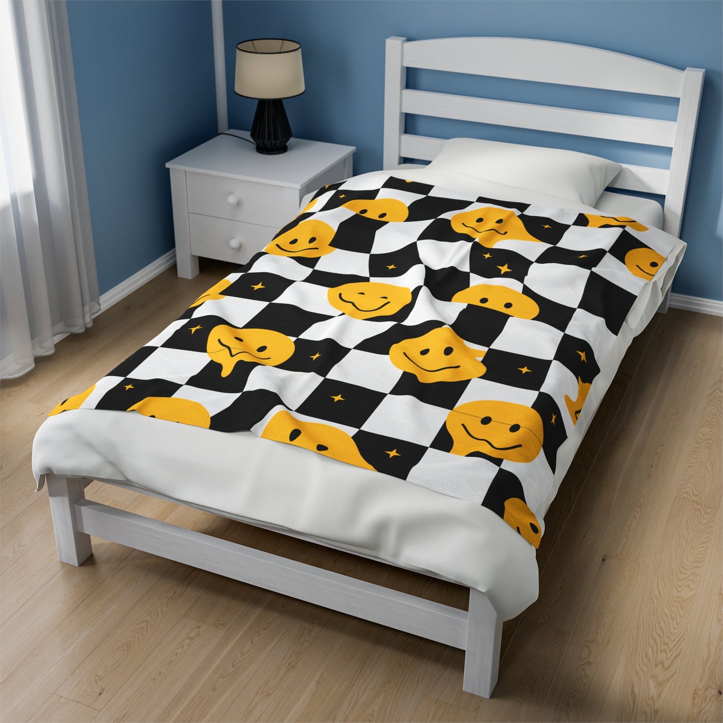 Smile Check Velveteen Plush Blanket